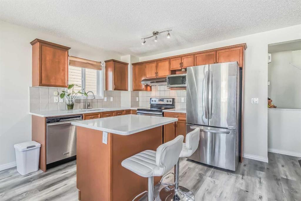 Calgary Mountain Gorgeous Single House Close Airport & Free Parking Appartement Buitenkant foto