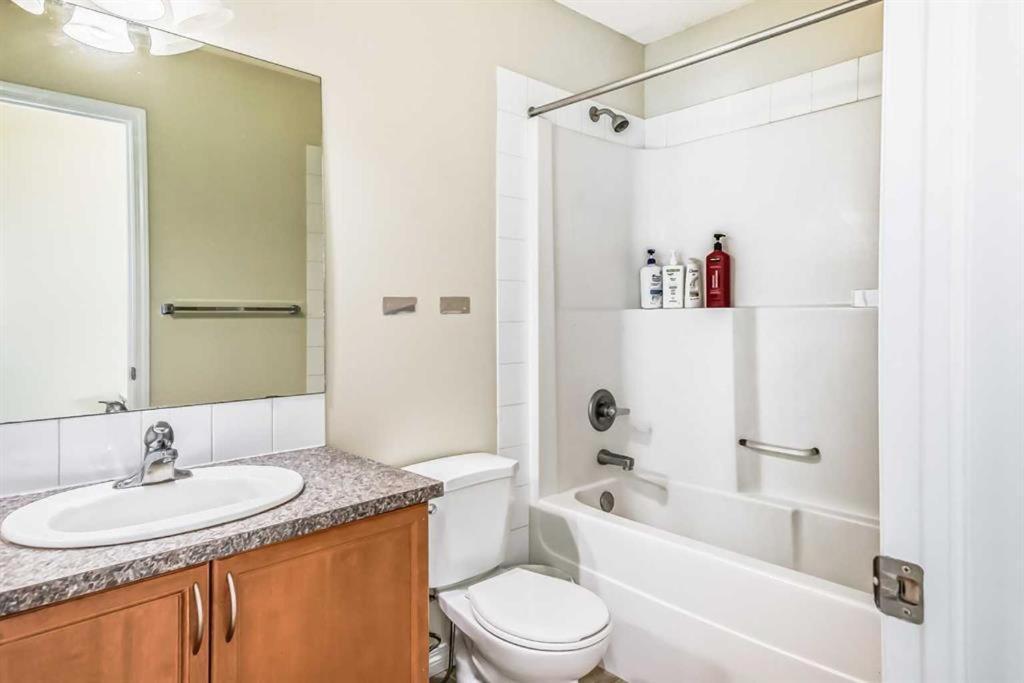 Calgary Mountain Gorgeous Single House Close Airport & Free Parking Appartement Kamer foto